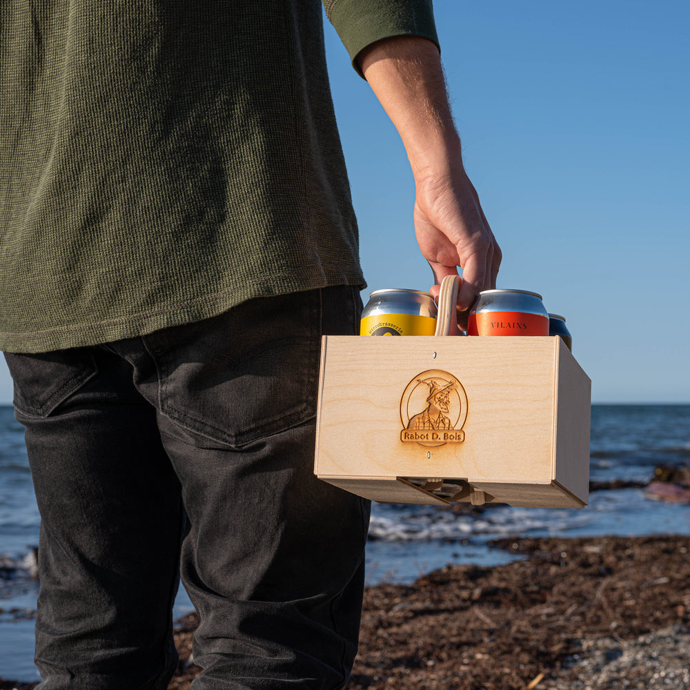 
                  
                    Wooden crate for economy size bottles and cans
                  
                